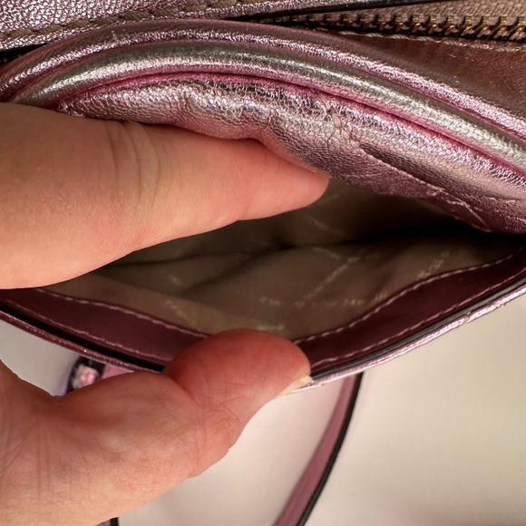 Michael Kors Vivanne Canteen Crossbody in Metallic Pink EUC - Picture 13 of 13